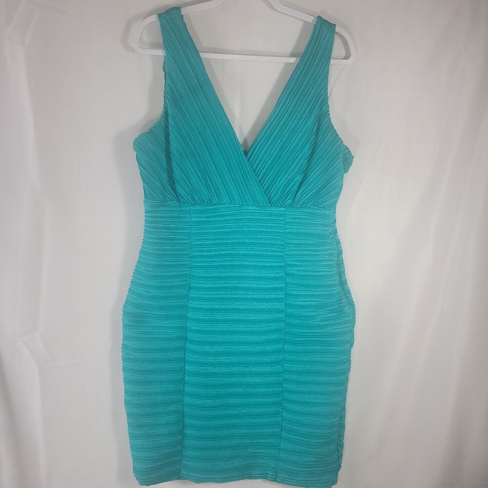 Forever 21 Plus Size XL Turquoise Aqua Pleated Bodycon Dress, Sleeveless V-Neck